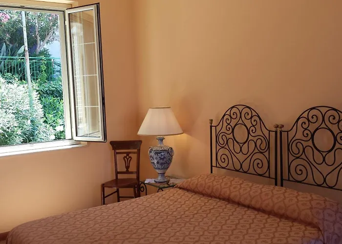 Sicily-sea-house 度假居 *
