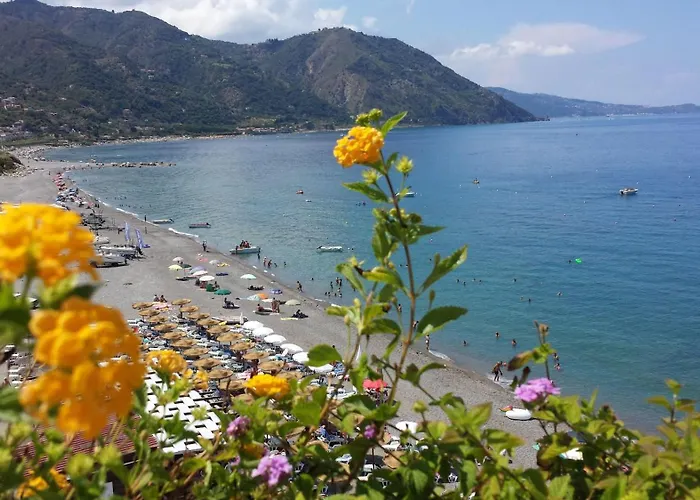 Sicily-sea-house 焦约萨马雷阿