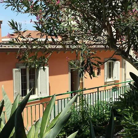 Sicily-sea-house *