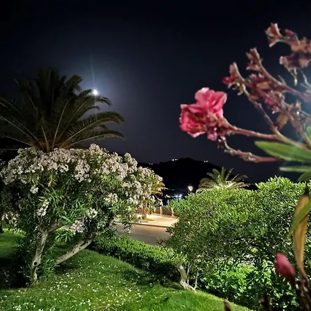 Sicily-sea-house *